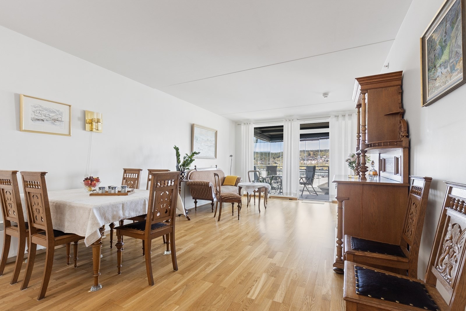 Her er det god plass til å samle familie og venner. Galleribilde
