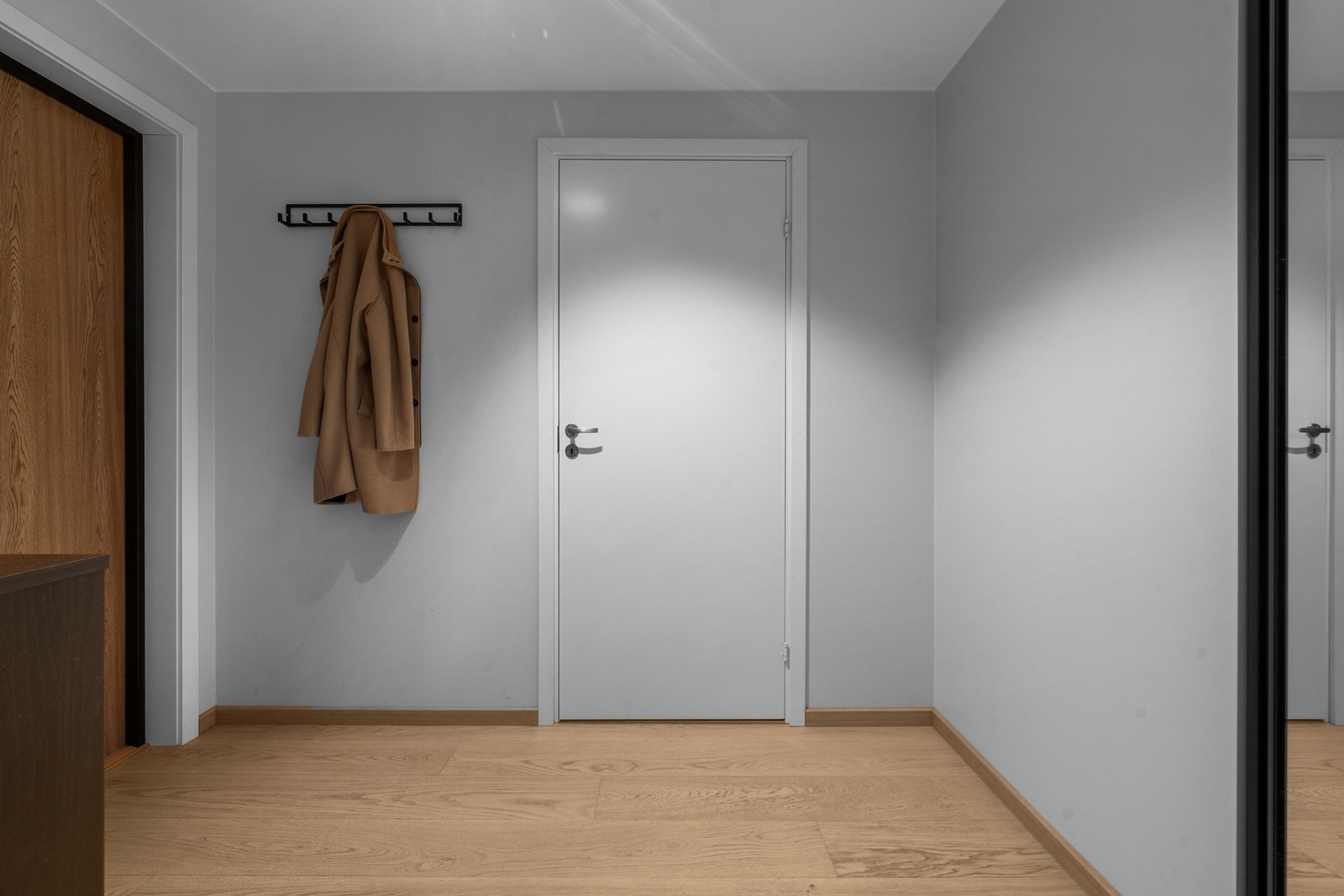 Entré med god plass til sko og yttertøy. Galleribilde