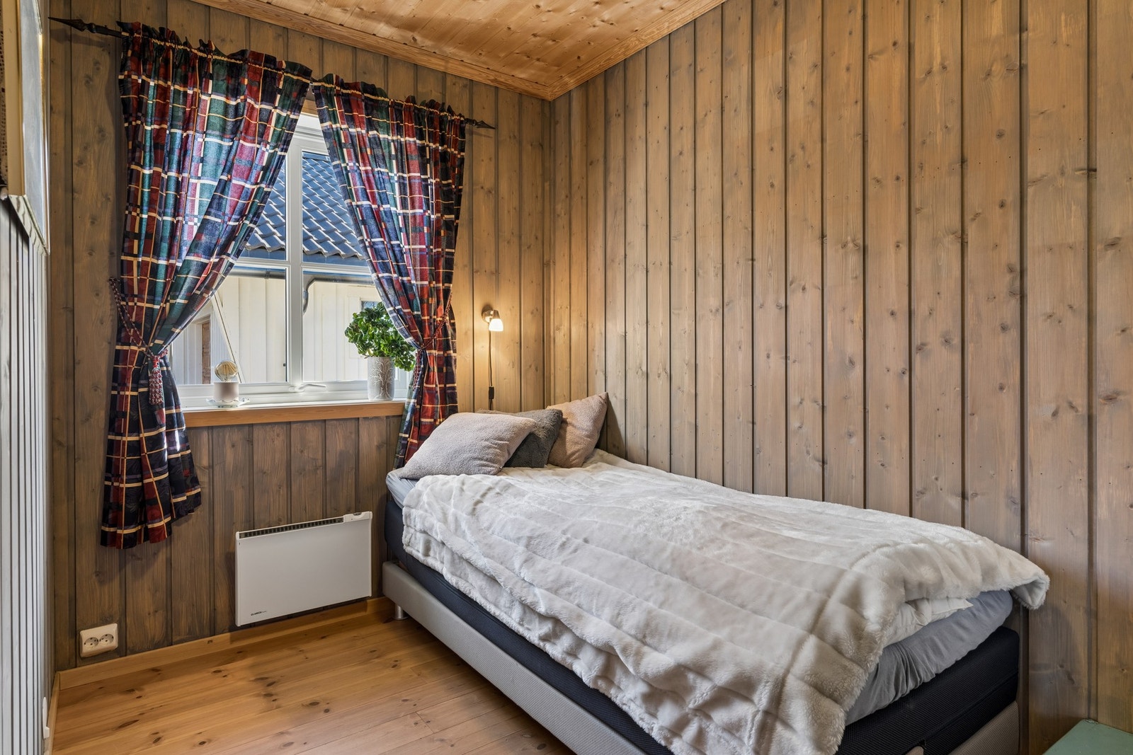 Alle soverom med noe plass til garderobeløsninger Galleribilde