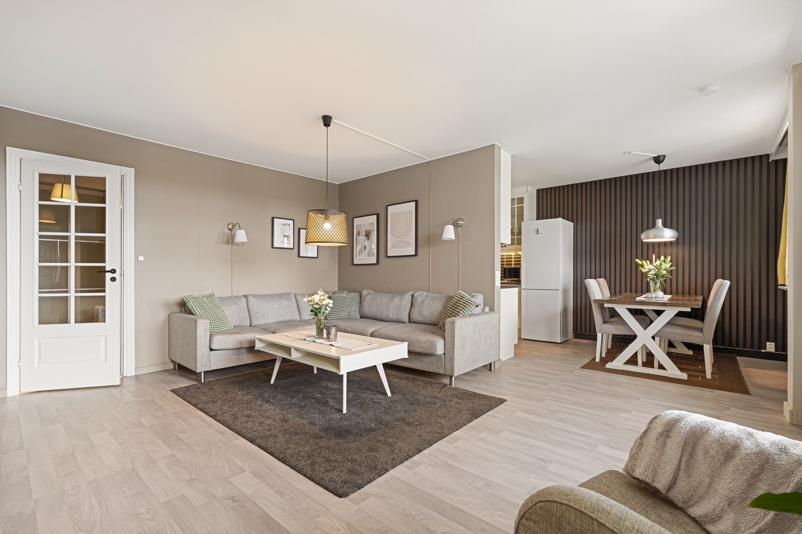 Lys og innbydende 4-roms leilighet med attraktiv beliggenhet i 3. etasje. Galleribilde