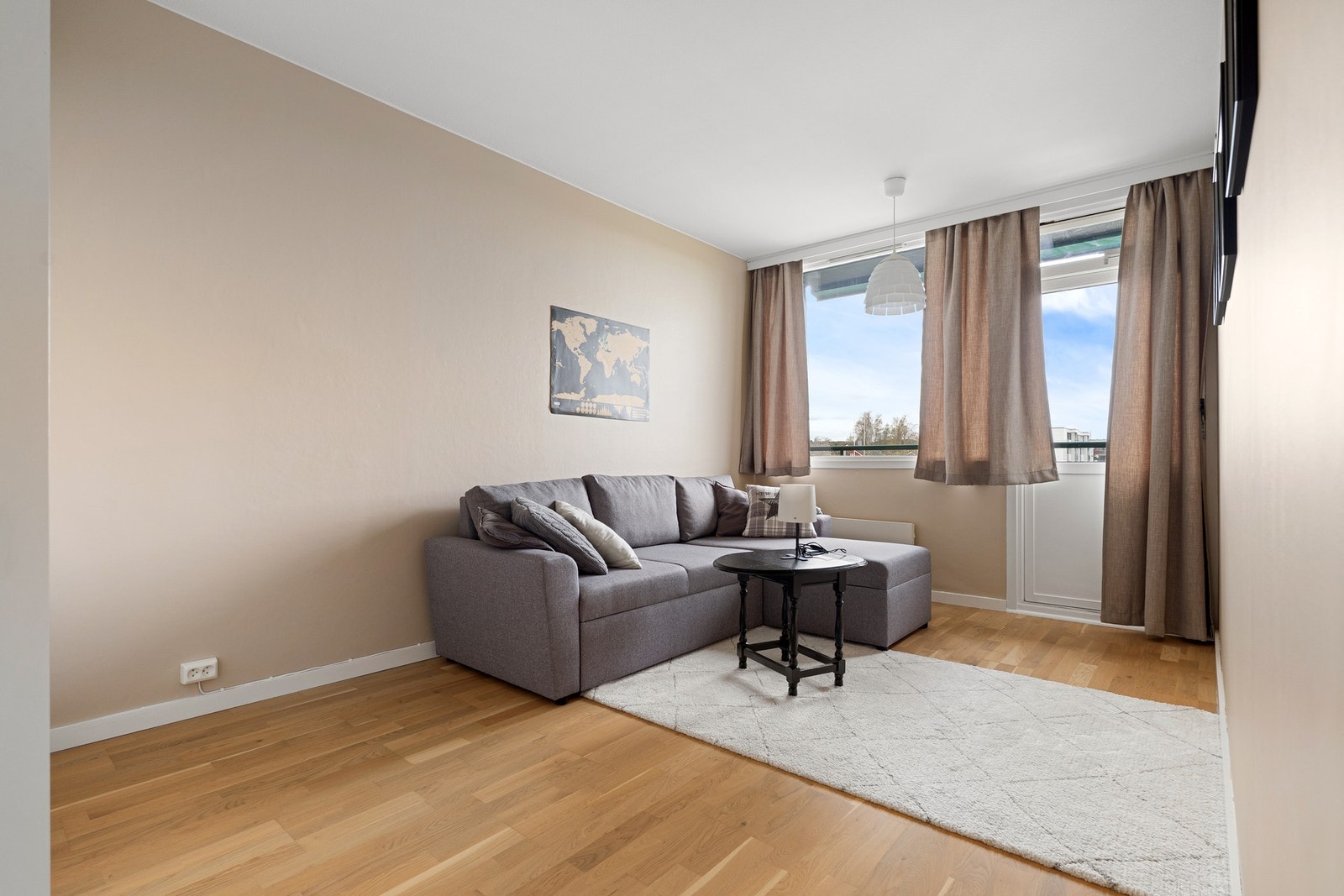 Soverom tre på 13,2 m² med utgang til egen balkong. Galleribilde