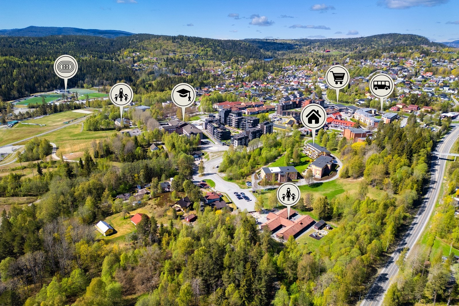 Kort gangavstand til Konnerudsenteret, skoler, barnehager og buss med hyppige avganger til Drammen sentrum. Galleribilde