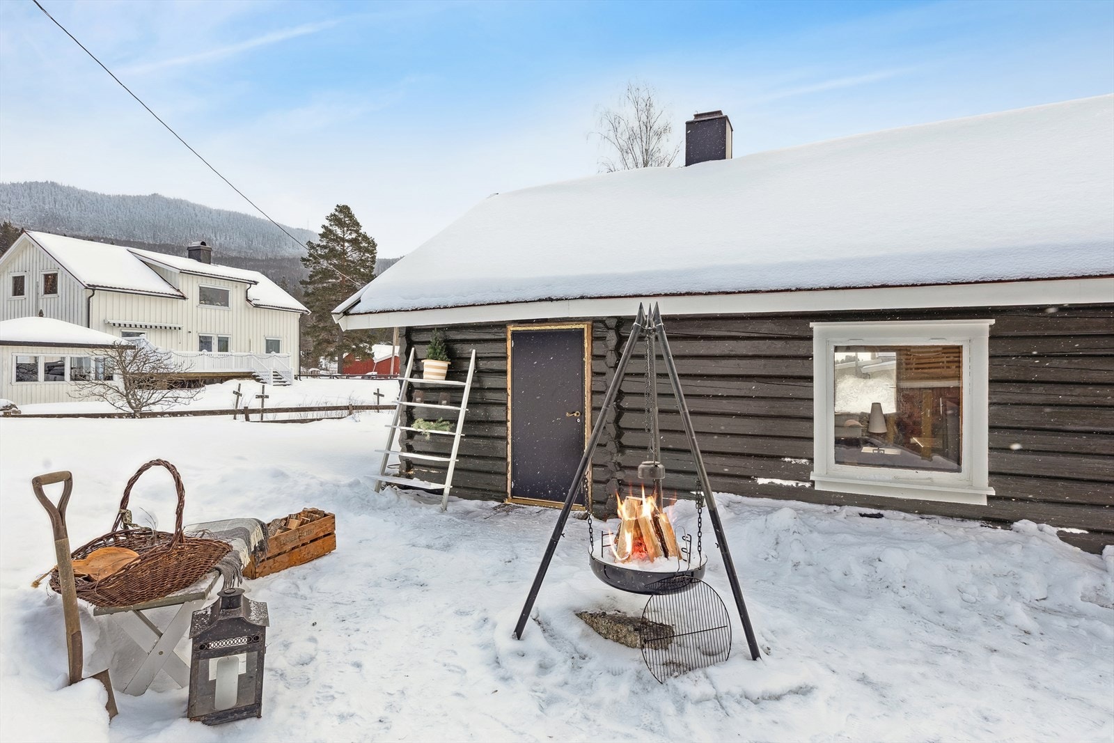 Her er det skikkelig koselig både vinter og sommer! Galleribilde