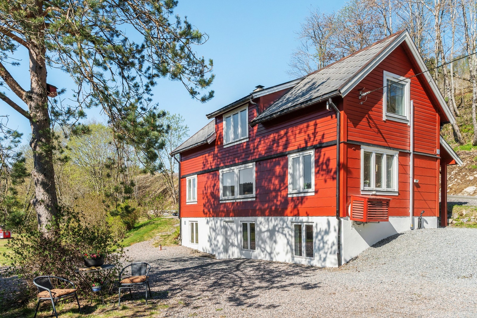 Boligen ble ombygd slik den fremstår i dag i 1957. Galleribilde