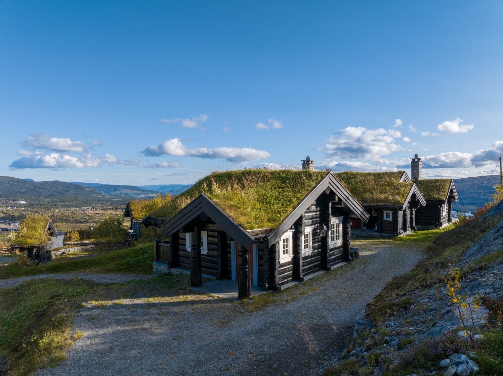 Over garasjen er det et innholdsrikt anneks på 31 kvm. Galleribilde