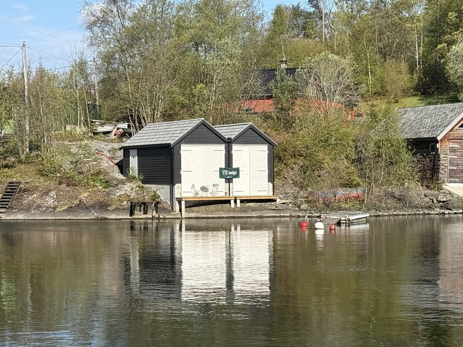 Enten du vil nyte rolige padleturer, ta søndagsturen langs vannkanten eller bare puste ut i naturskjønne omgivelser, gir Nordåsvannet en opplevelse av ro og nærhet til naturen. En skjult skatt - midt i byen. Galleribilde