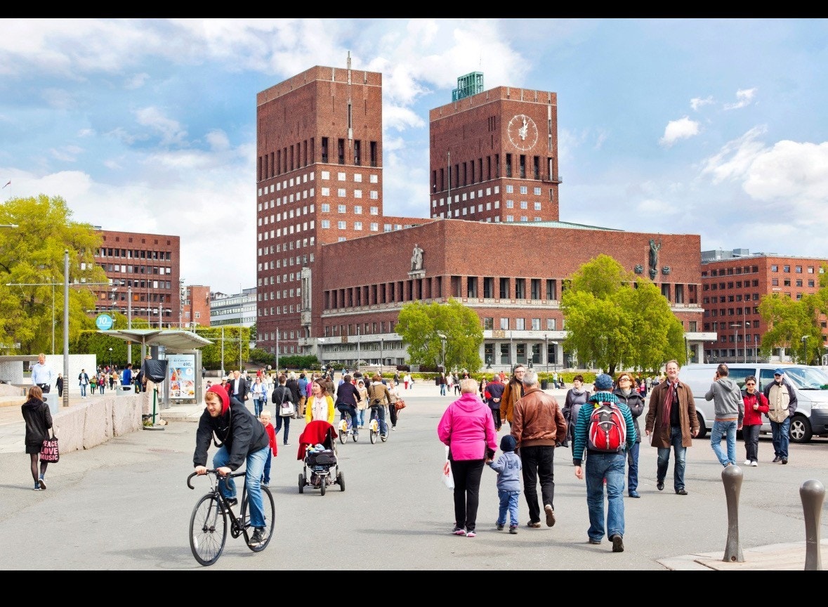 Leilighete ligger midt i byen med gåavsatand til alt du kan tenke deg av fasiliteter Galleribilde
