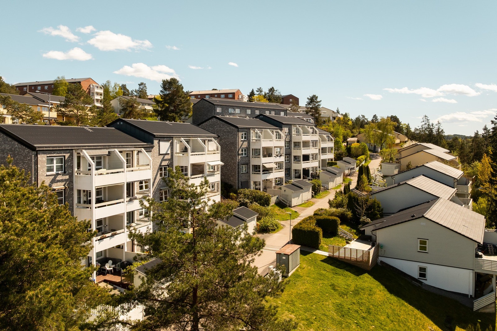 Området er grønt og trivelig med kort avstand til flotte rekreasjonsområder. Galleribilde