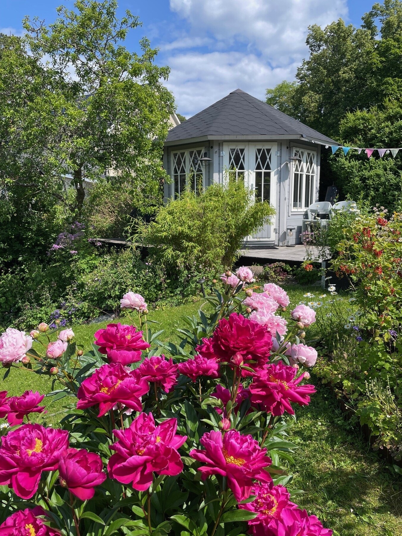 Sommer i lysthuset Galleribilde