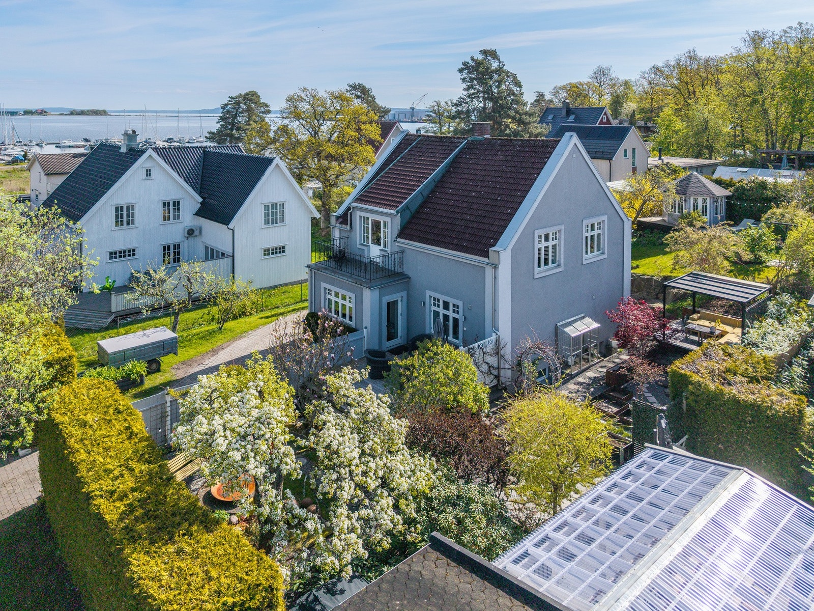 Velkommen til Hans Gudes gate 2 på vakre Apenes. Foto: Kristian Bollæren Galleribilde