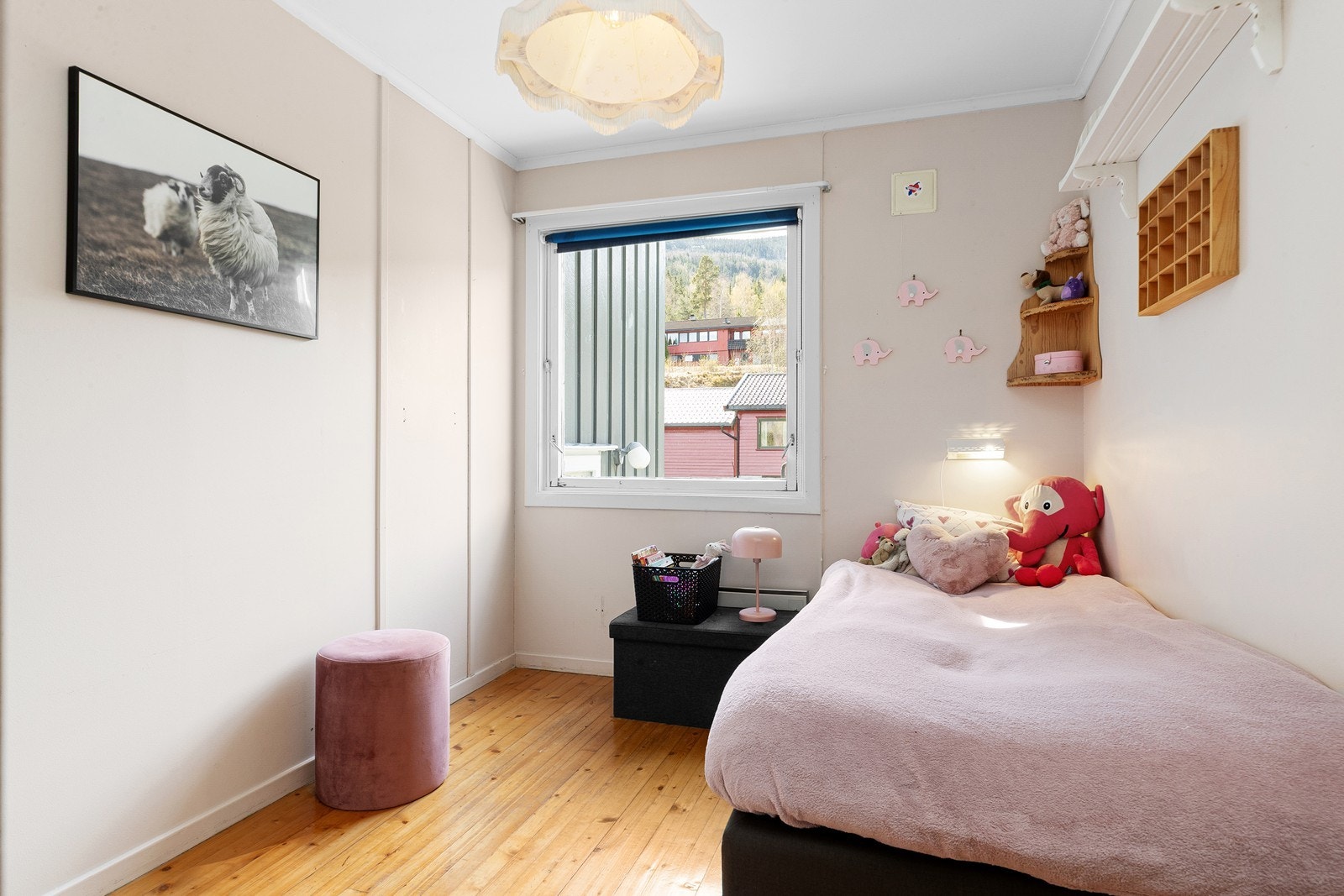 Boligen har 3 soverom (soverom 1) Galleribilde