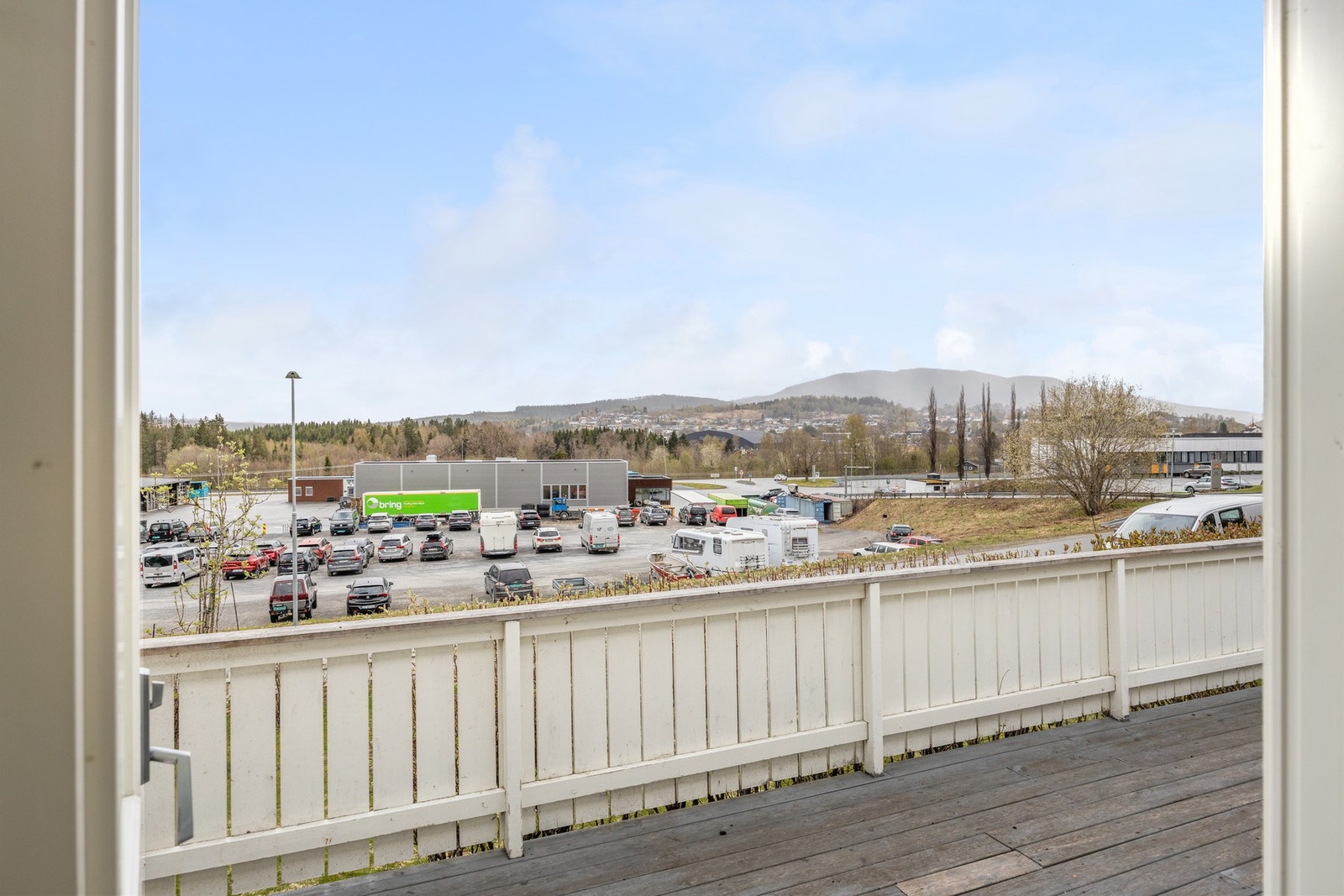 Fra stuen er det utgang til terrasse Galleribilde