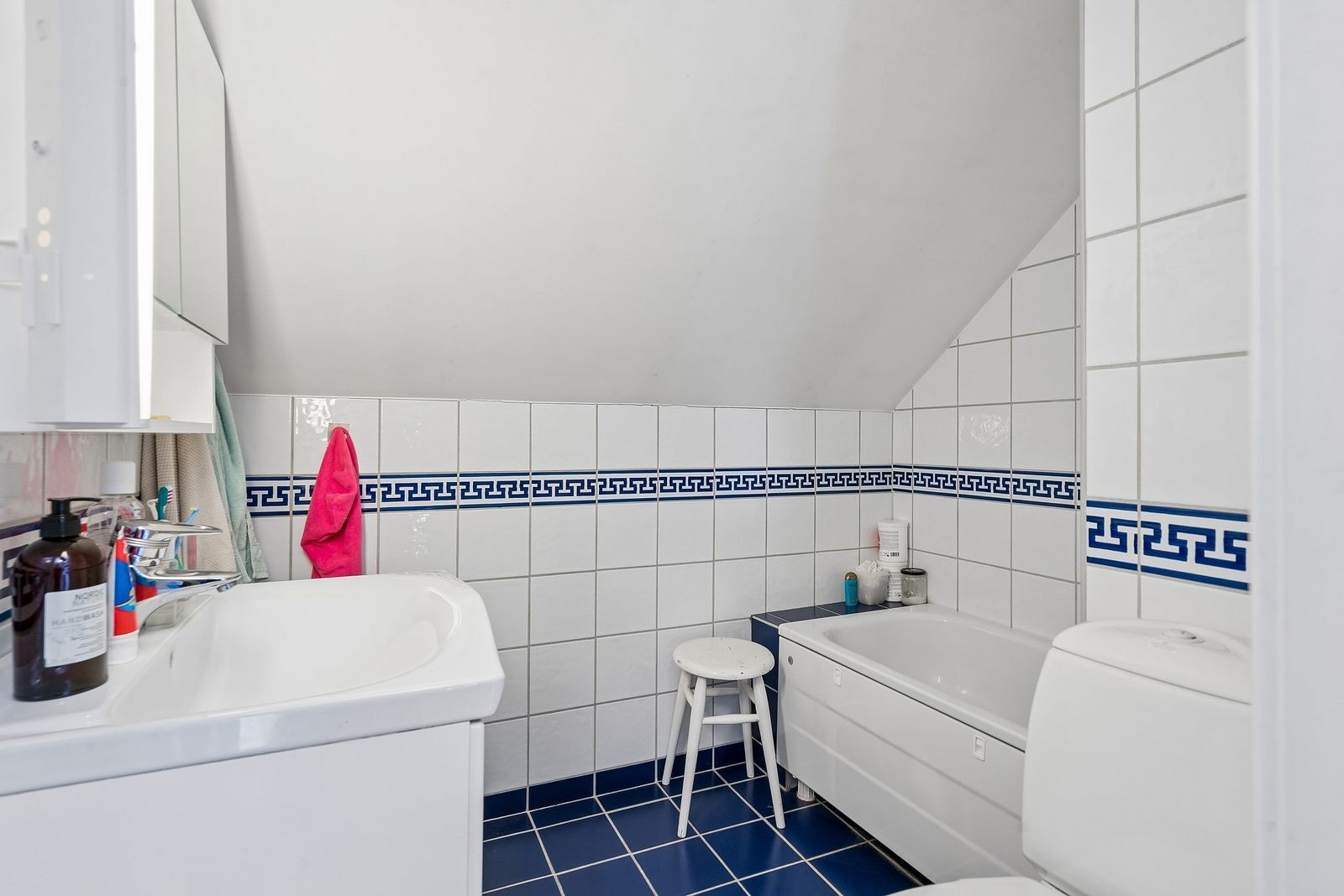 Bad 2 med badekar Galleribilde