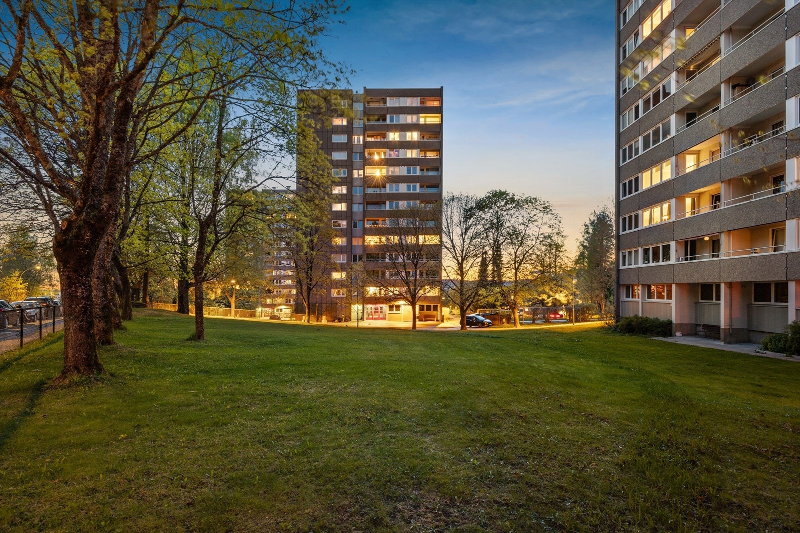 Bygget er fra 1966 og ligger i et veletablert og barnevennlig bomiljø. Galleribilde