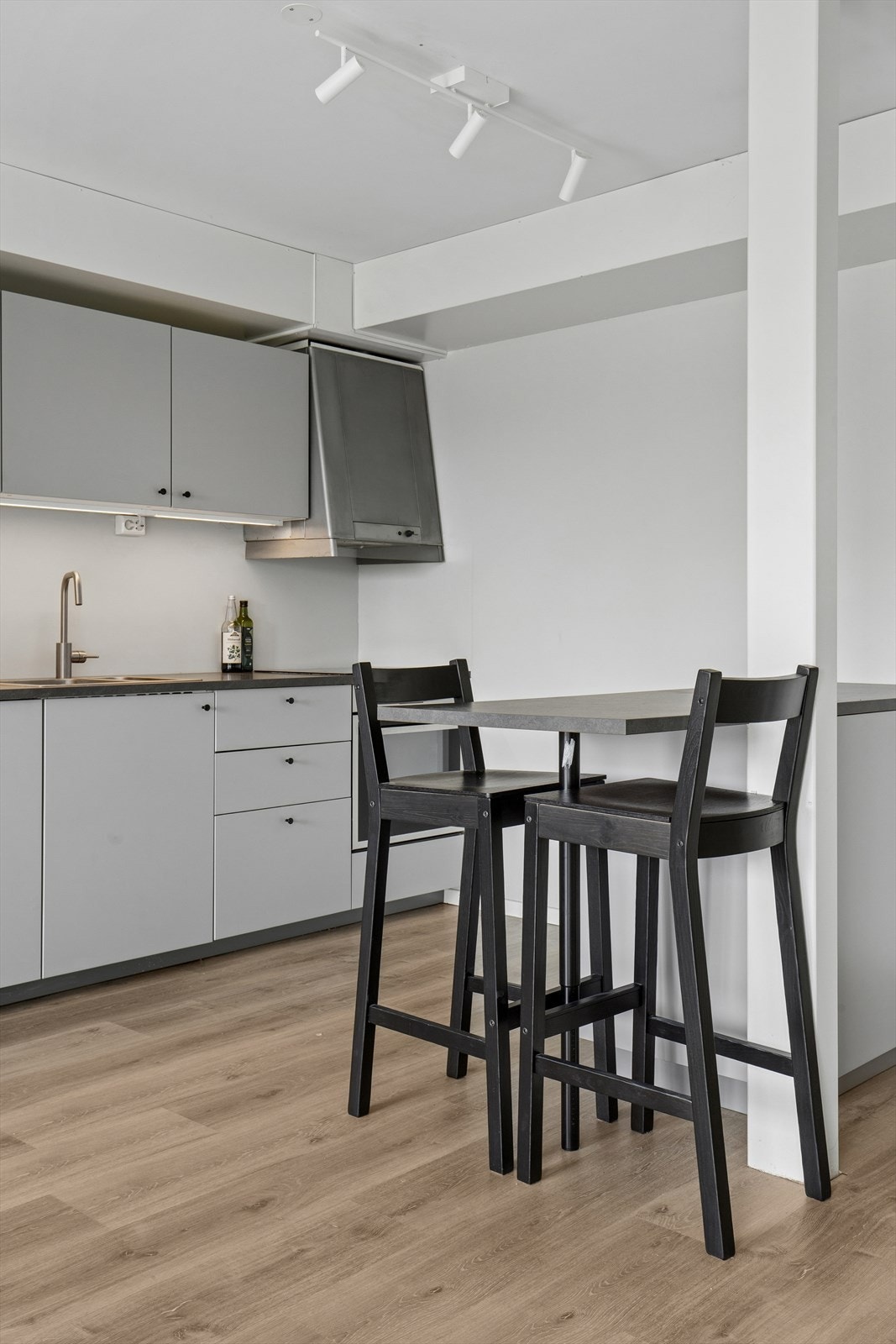 Bar-løsningen kan brukes som frokost/middags-bord. Galleribilde