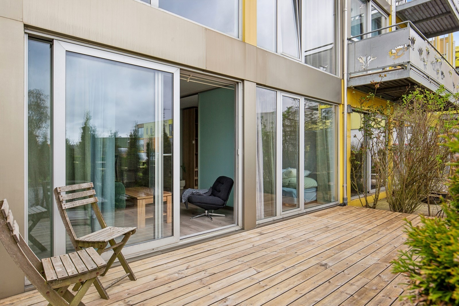 Vestvendt- terrasse som kan nytes. Galleribilde