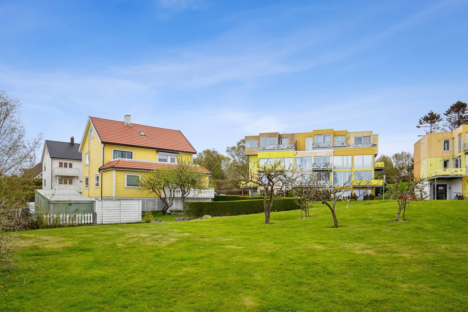 Med kun cirka 5 minutters kjøretur når du Stavanger sentrum, og i tillegg tilbyr Ankerplassen 16 utmerkede bussforbindelser i umiddelbar nærhet. Galleribilde