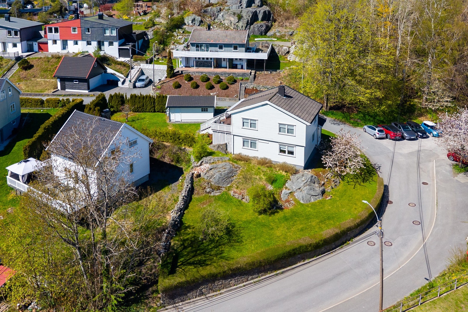 Velkommen til Kirkefjell 1 - Enebolig på romslig tomt i barnevennlig område Galleribilde