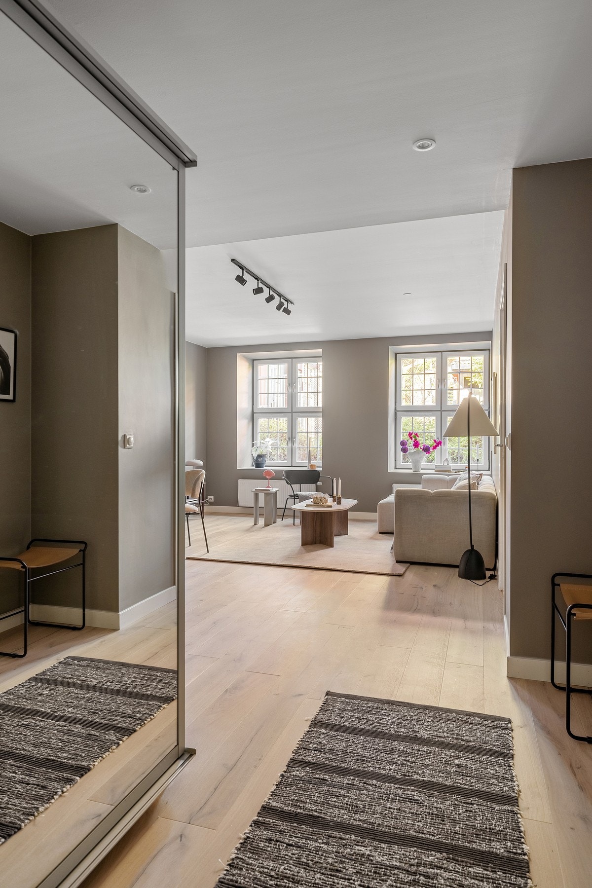 Felleskostnadene inkluderer bla. internett, varmtvann og fyring. Galleribilde