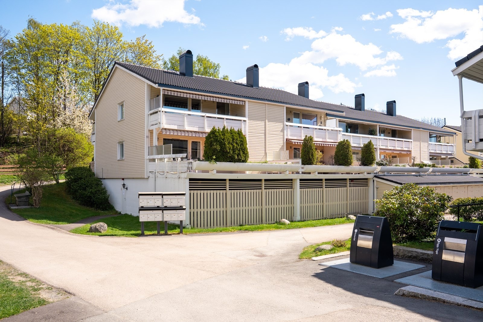 Grefsentunet Borettslag består av 80 andelsleiligheter og har velholdte fellesområder. Galleribilde