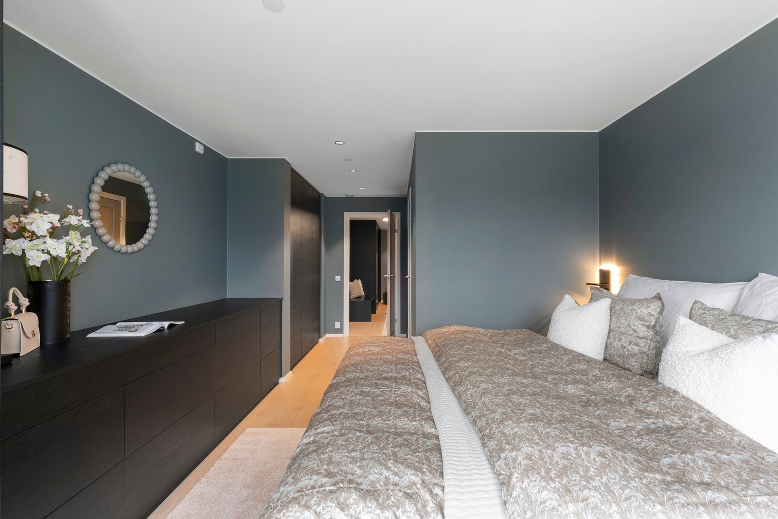 Soverom med eget baderom Galleribilde