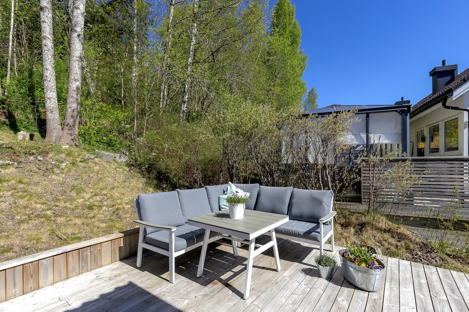 perfekt for å nyte årets varmere dager i eget hjem. Galleribilde