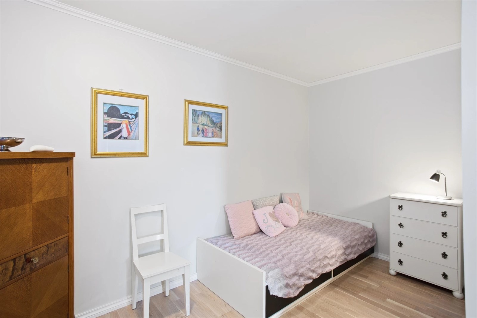 Ekstra rom innredet i gangen nede - fint når huset fyller seg opp :-) Galleribilde