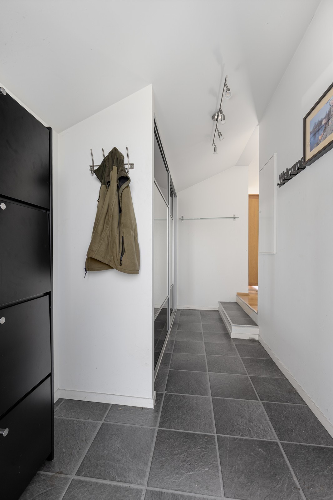 R5FF1037 Galleribilde