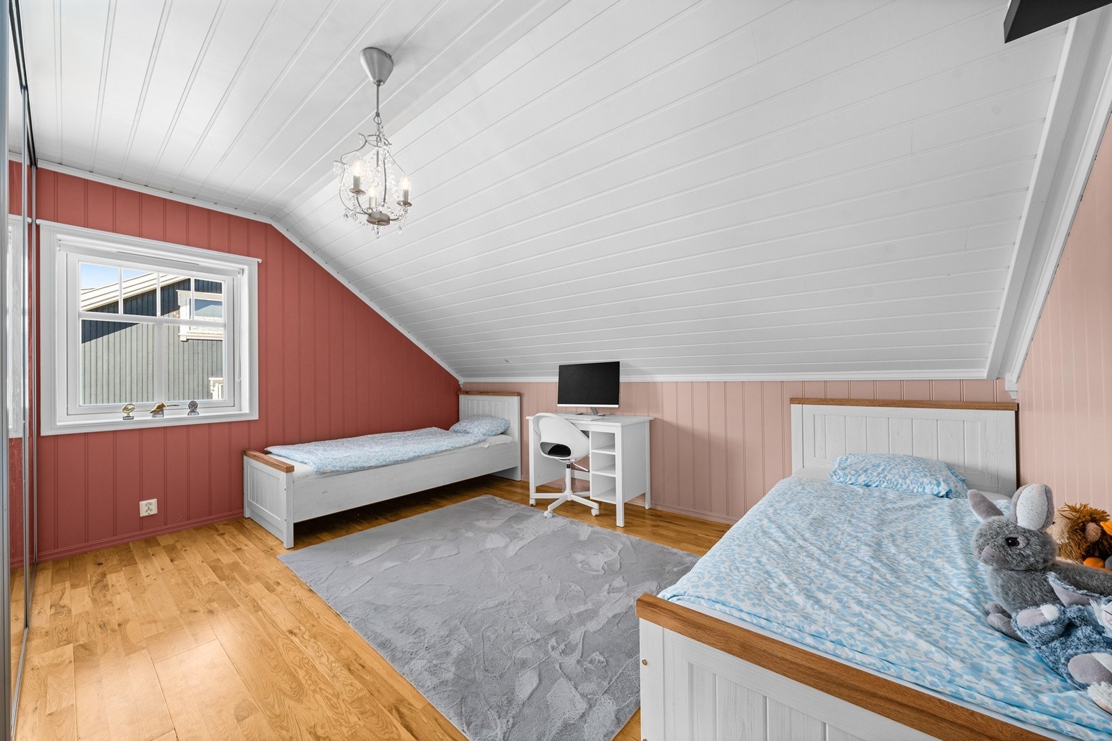 Soverom 3 - Plass til både seng og skrivepult. Galleribilde