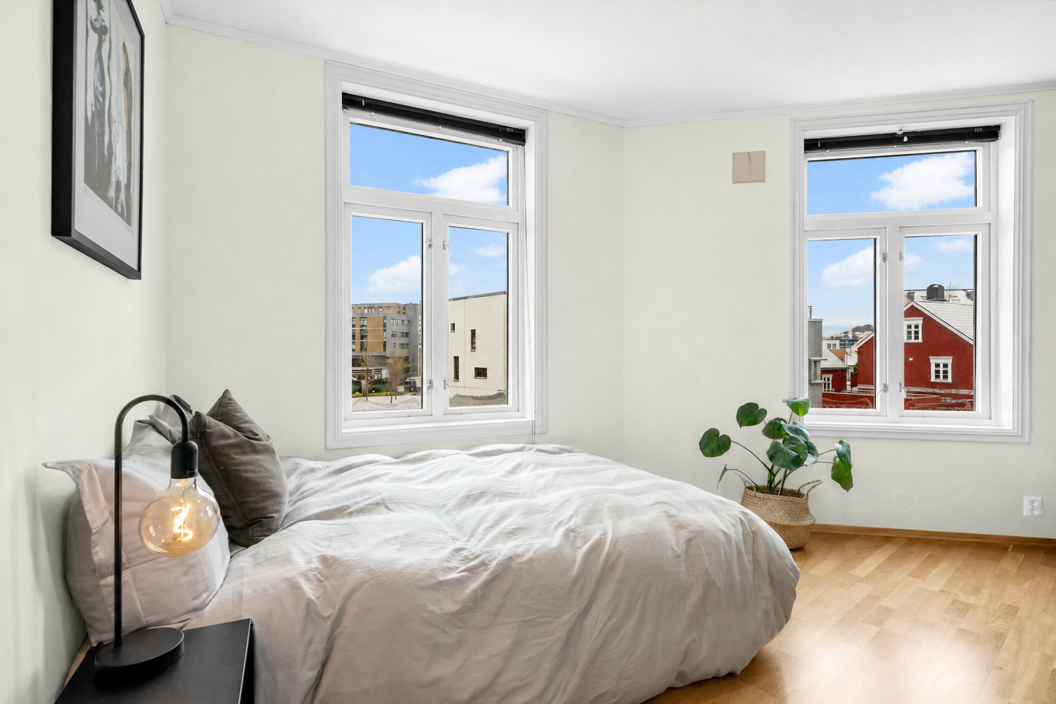 De tredje soverommet er på 9m² og kan benyttes som gjesterom, kontor eller utleies. Galleribilde