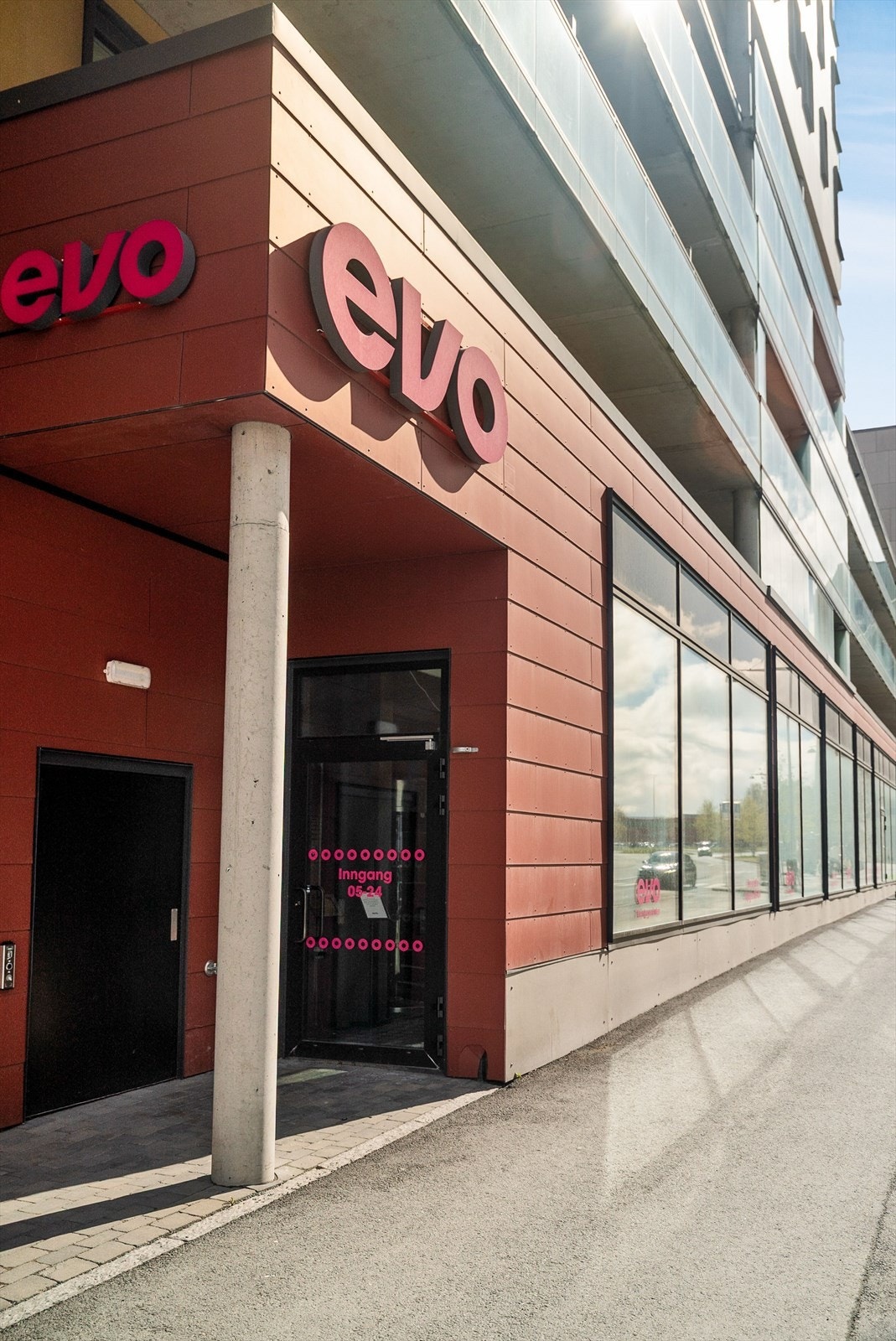 Området byr på gode treningsmuligheter med kort avstand til Evo Sorgenfri, Impulse Lerkendal og TrenHer Nardo. Galleribilde