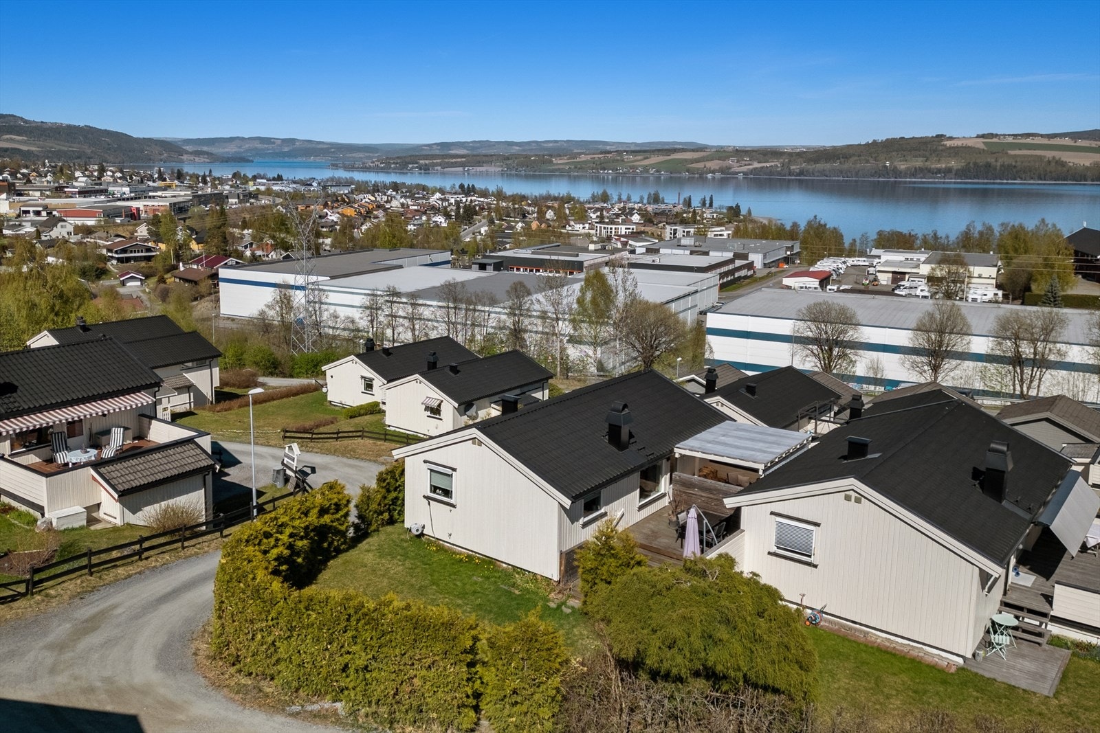 En velholdt familiebolig i attraktivt boligstrøk. Galleribilde