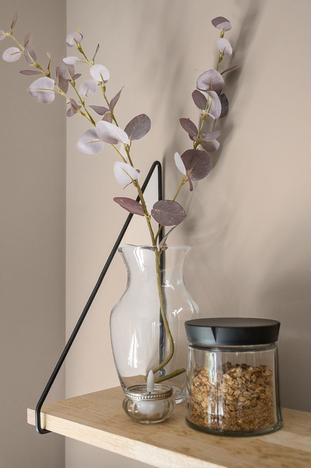 Gjennomtenkte detaljer og materialvalg. Galleribilde