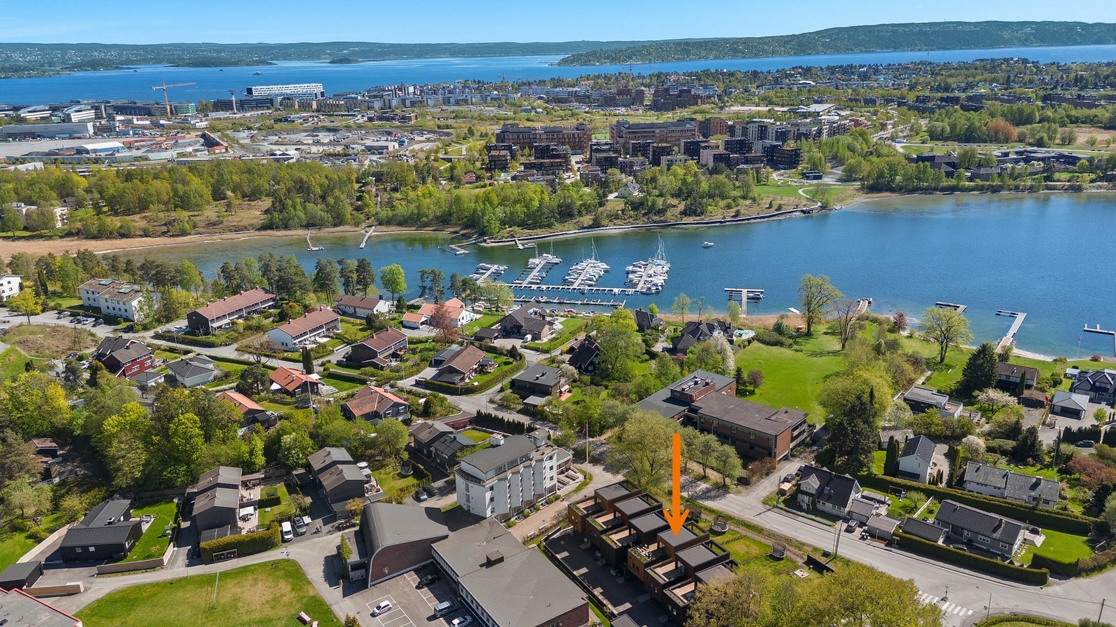100 m ned til stranden og kort vei til flere badeplasser Galleribilde