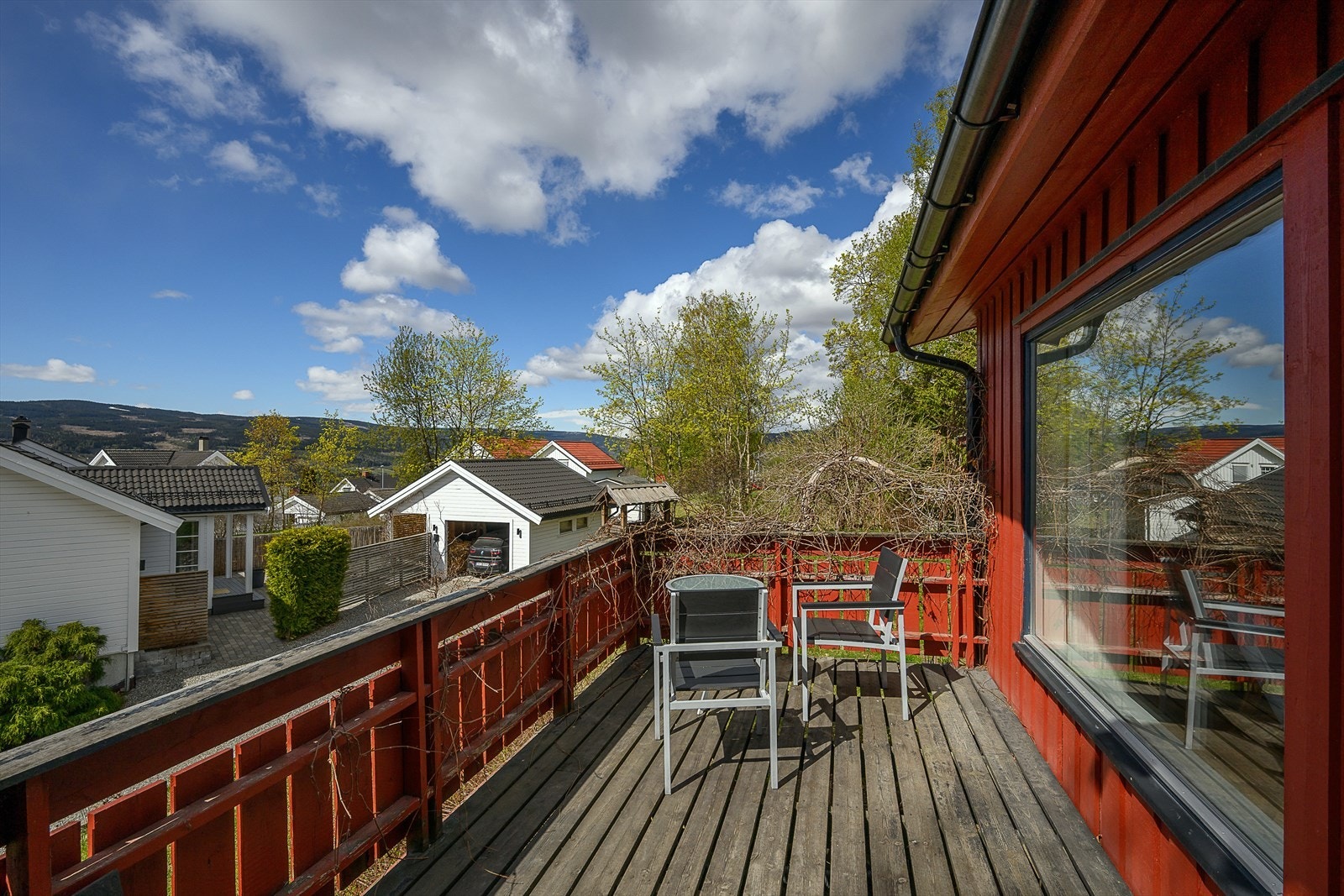 Terrassen har flere møbleringsmuligheter. Galleribilde