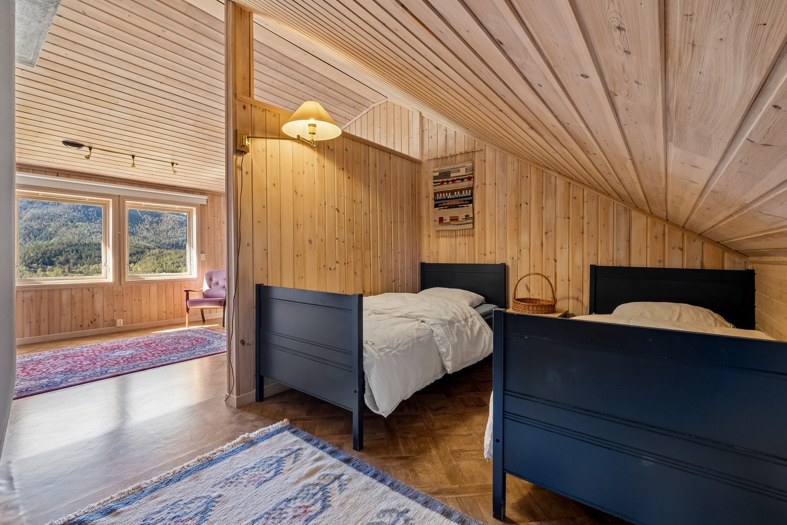 Soverom på loft . Galleribilde