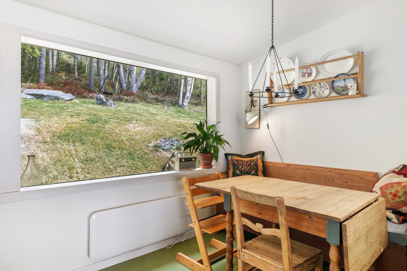Denen delen ble bygd ut i 1970. Her kan man følge med på skogen og dyreliv til frokosten. Galleribilde