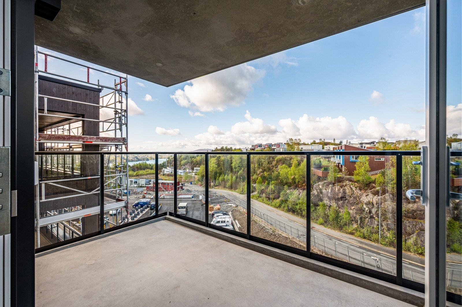 Her kan du nyte solen til langt på kveld. Galleribilde