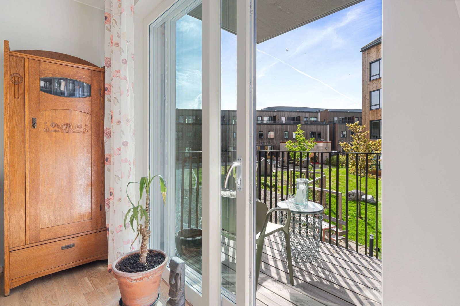 Fra stuen er det utgang til en herlig balkong på 6 m². Galleribilde
