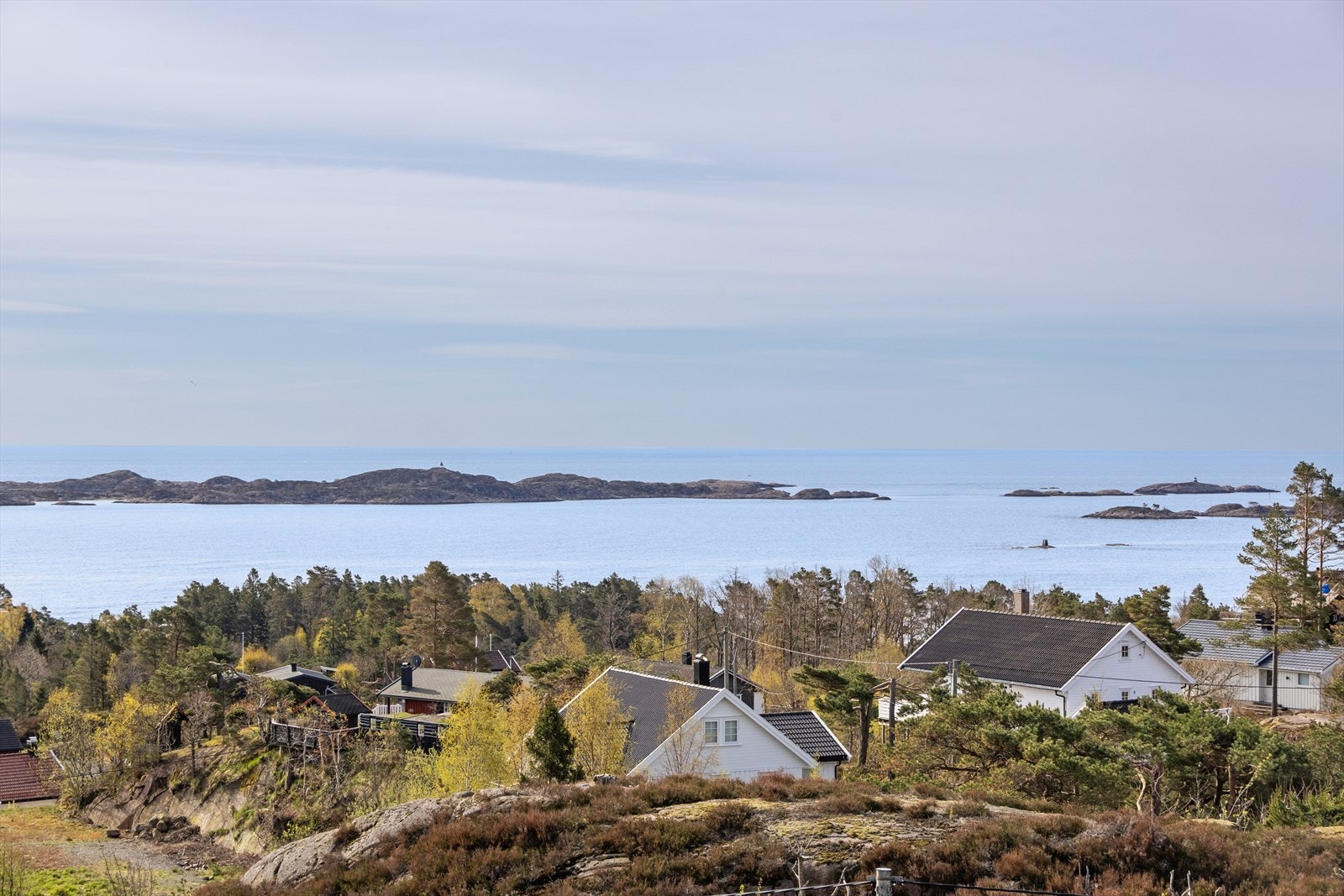 Flotte turområder, både sommer som vinter, i umiddelbar nærhet. Her er kort avstand til både sjø og populære badestrender. Galleribilde