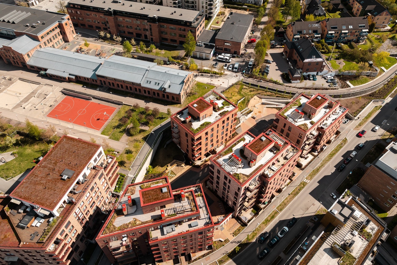 Det moderne bylivet på Ensjø kombineres her med umiddelbar nærhet til sjarmerende nabolag som Kampen og Vålerenga. Galleribilde
