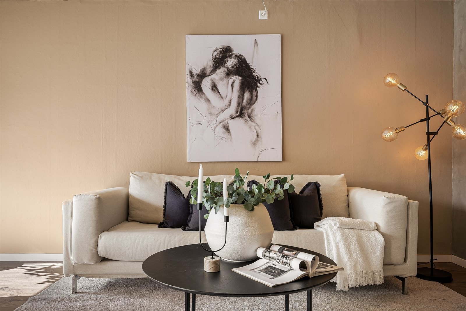 Fra leiligheten til Bergen sentrum tar det ca. 10 min å kjøre og ca. 15 min. til store arbeidsplassområder som Sandsli og Flesland flyplass Galleribilde