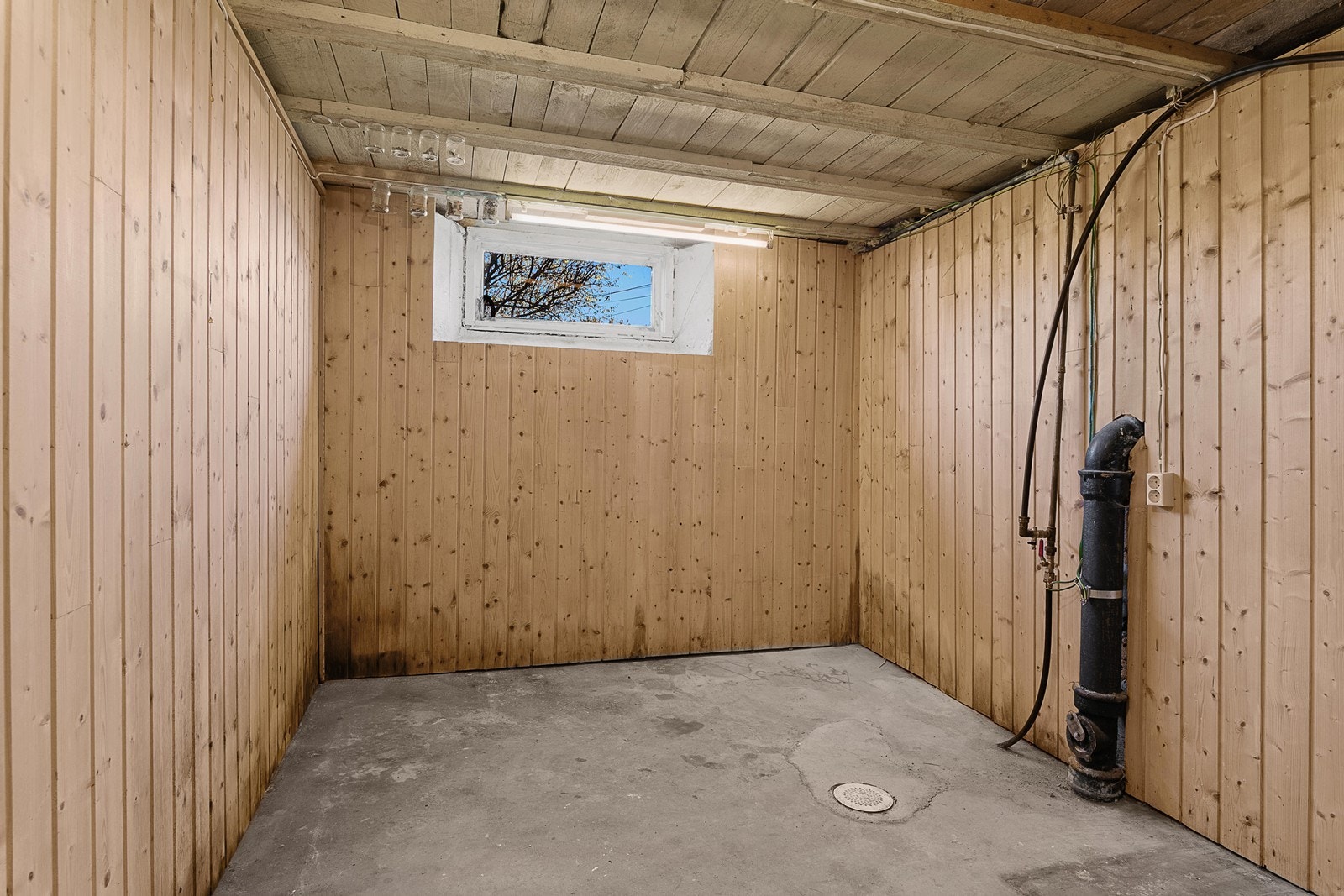 Bodrom i kjeller Galleribilde