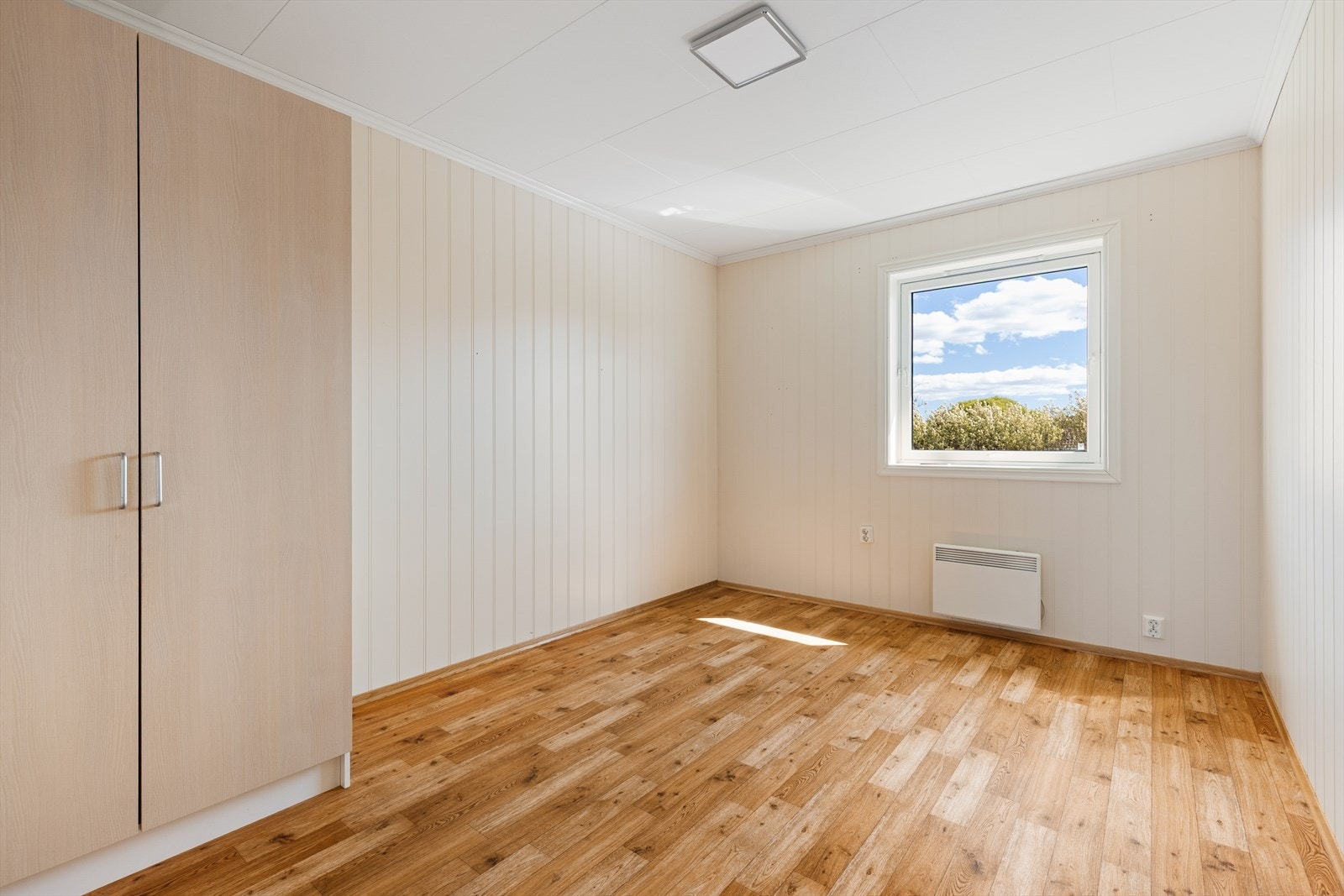 Soverommene har panelplater på veggene og takess i himling. Galleribilde