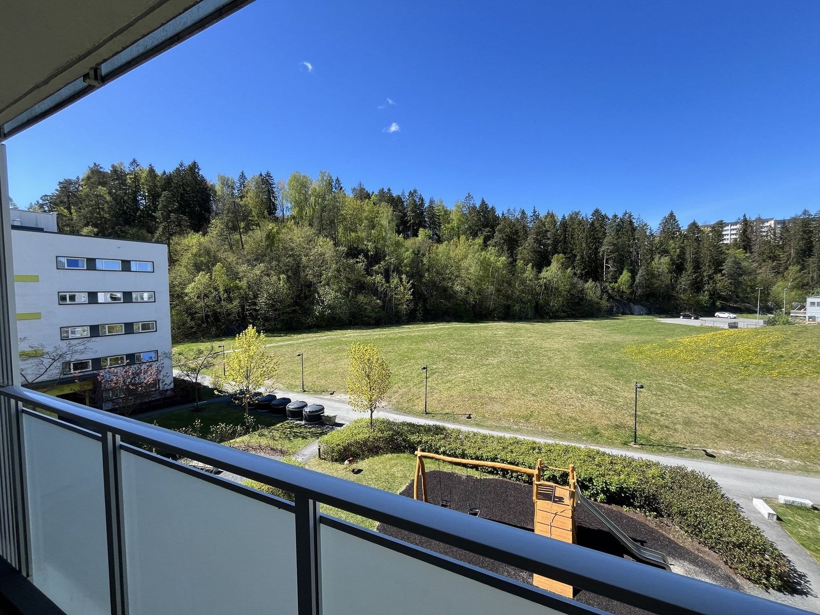 Rolig område og utsikt mot grøntområder. Galleribilde