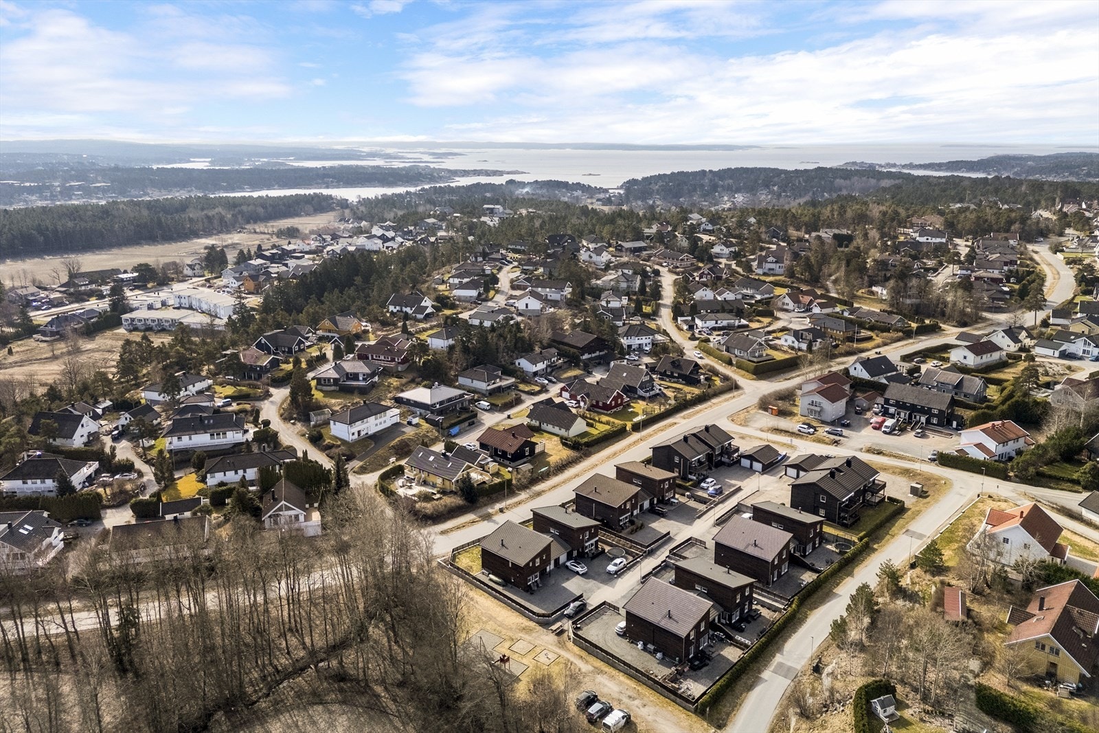 Området byr på flotte turmuligheter langs Onsøystien og kort sykkeltur til badeplassen Faratangen. Galleribilde