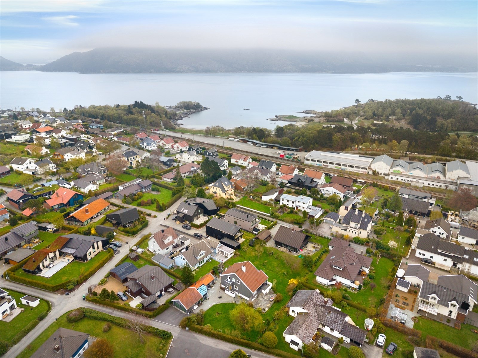 Nærheten til sjøen gir flotte turmuligheter langs kysten mot både Stavanger sentrum og Hinna. Galleribilde