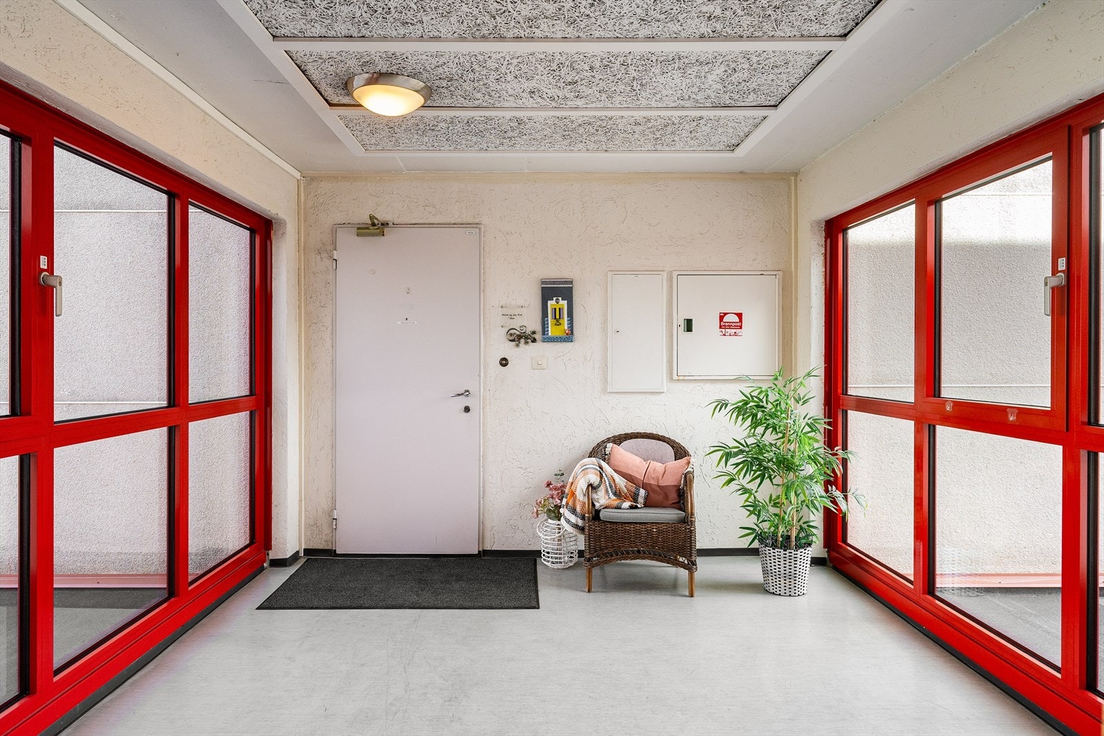 Inngangsparti. Galleribilde