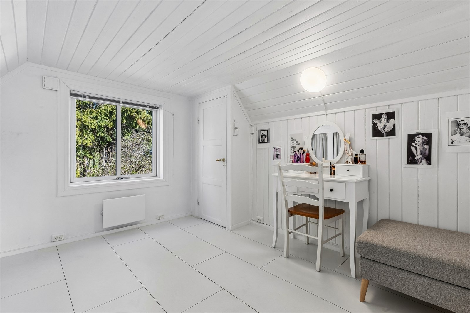 Arealet er ikke måleverdig som oppholdsrom grunnet lav takhøyde. Galleribilde