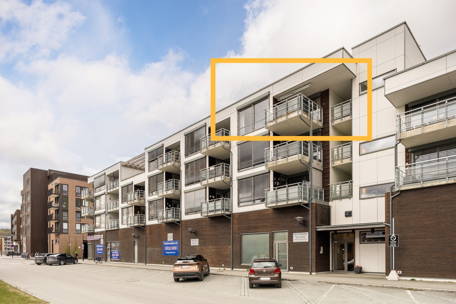 Leiligheten ligger utmerket til i toppetasjen og som endeleilighet. Galleribilde